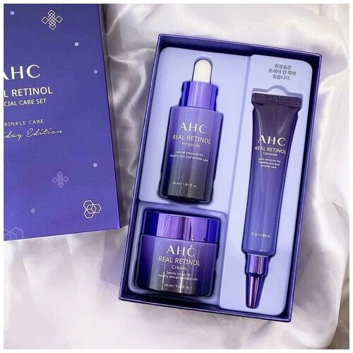 Антивозрастной набор для ухода за кожей с ретинолом AHC Real Retinol Special Care Set