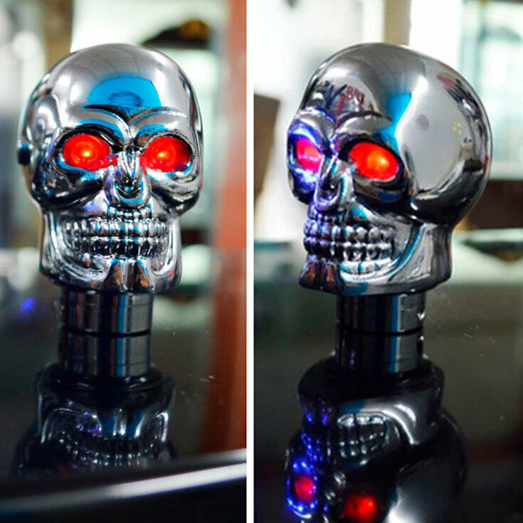 Универсальная рукоятка на рычаг КПП Терминатор Красные глаза стальная / Ручка переключения передач Череп Terminator с красной подсветкой