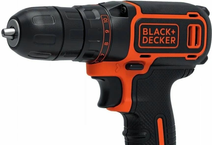 Аккумуляторная дрель-шуруповерт Black&Decker BDCDC18-QW — фото 1
