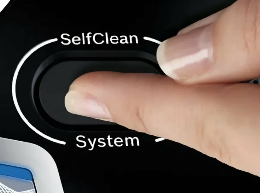 Пылесос Bosch BGS7PET, 800 Вт, HEPA-фильтр, 3 л контейнер, 8 м кабель — фото 1