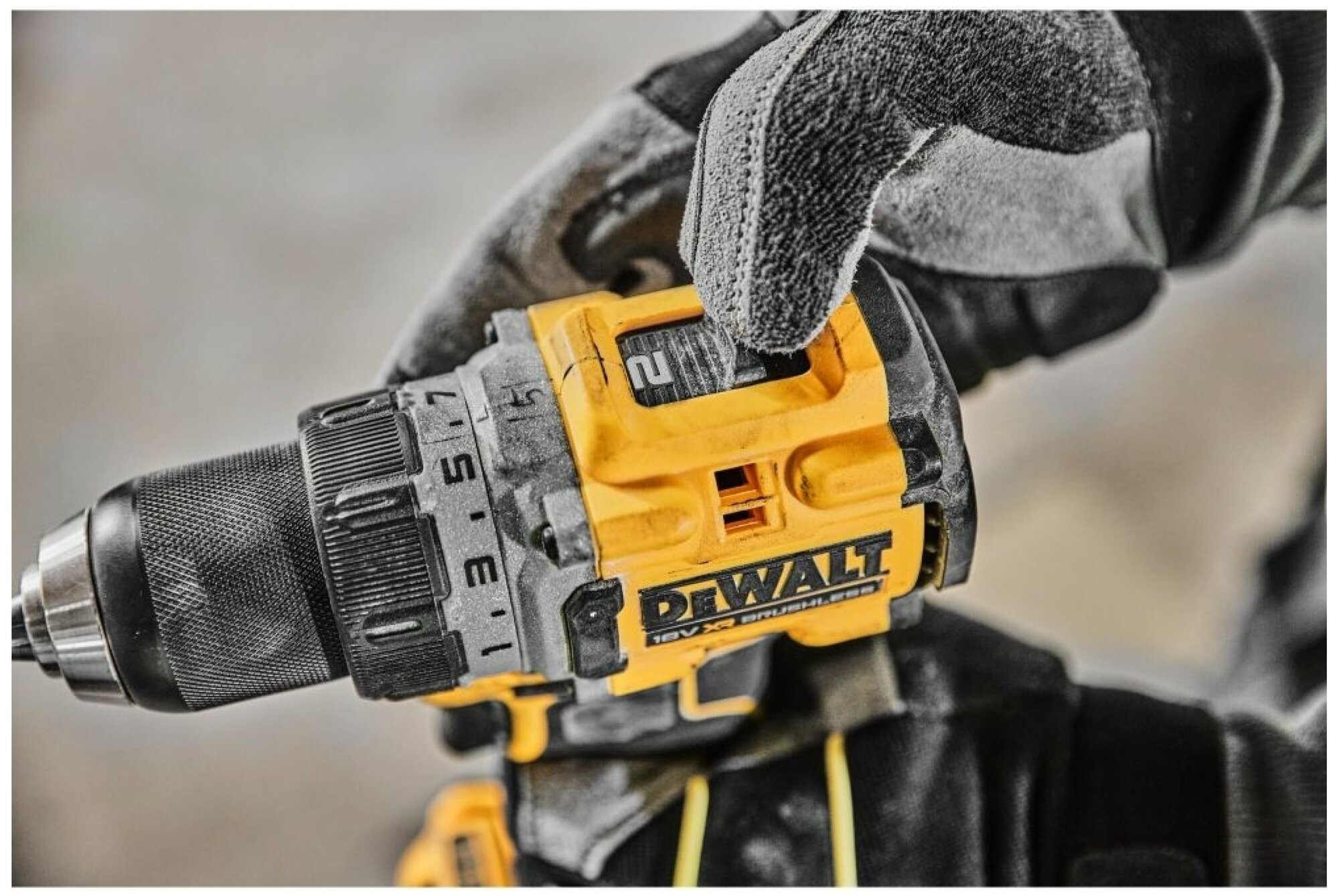 Шуруповерт аккумуляторный DeWalt DCD800P2T - фото №4