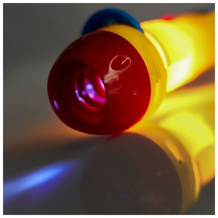 Проектор-фонарик «Проектор новогодний», световые эффекты, цвета микс - фотография № 4