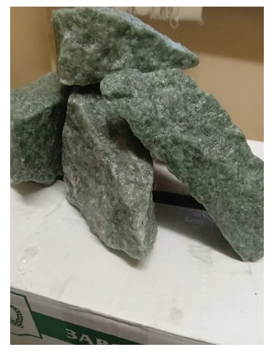 Жадеит Хакасинтерсервис колотый камни для бани и сауны (фракция 7-14 см) упаковка 10 кг - фотография № 3