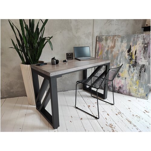 Стол обеденный кухонный руководителя из массива березы и металла кухонный 