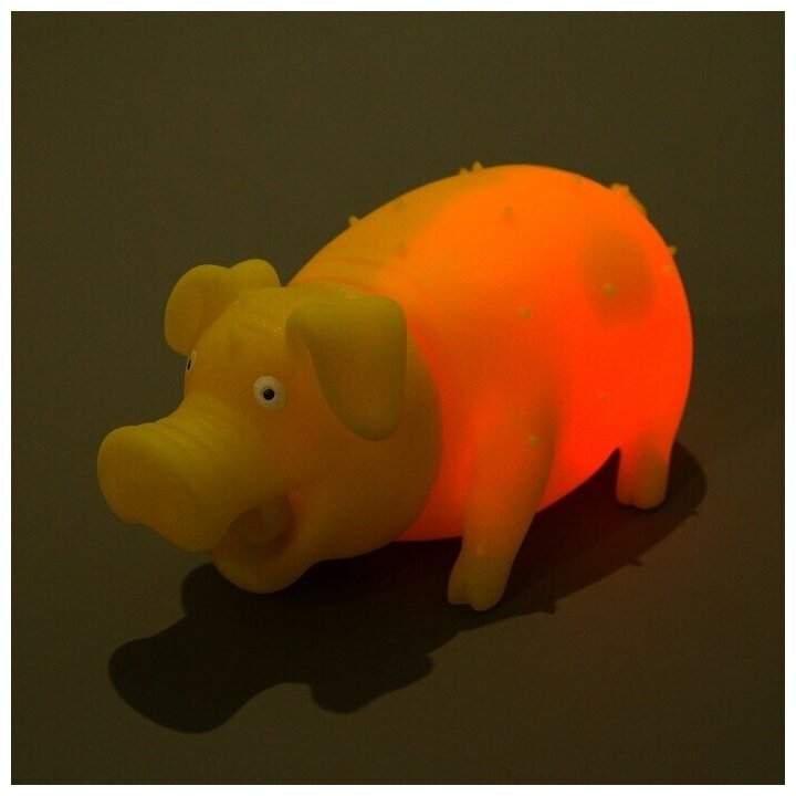 Игрушка пищащая "Весёлая свинья" для собак, хрюкающая, светящаяся, 19 см, жёлтая (1 шт.)