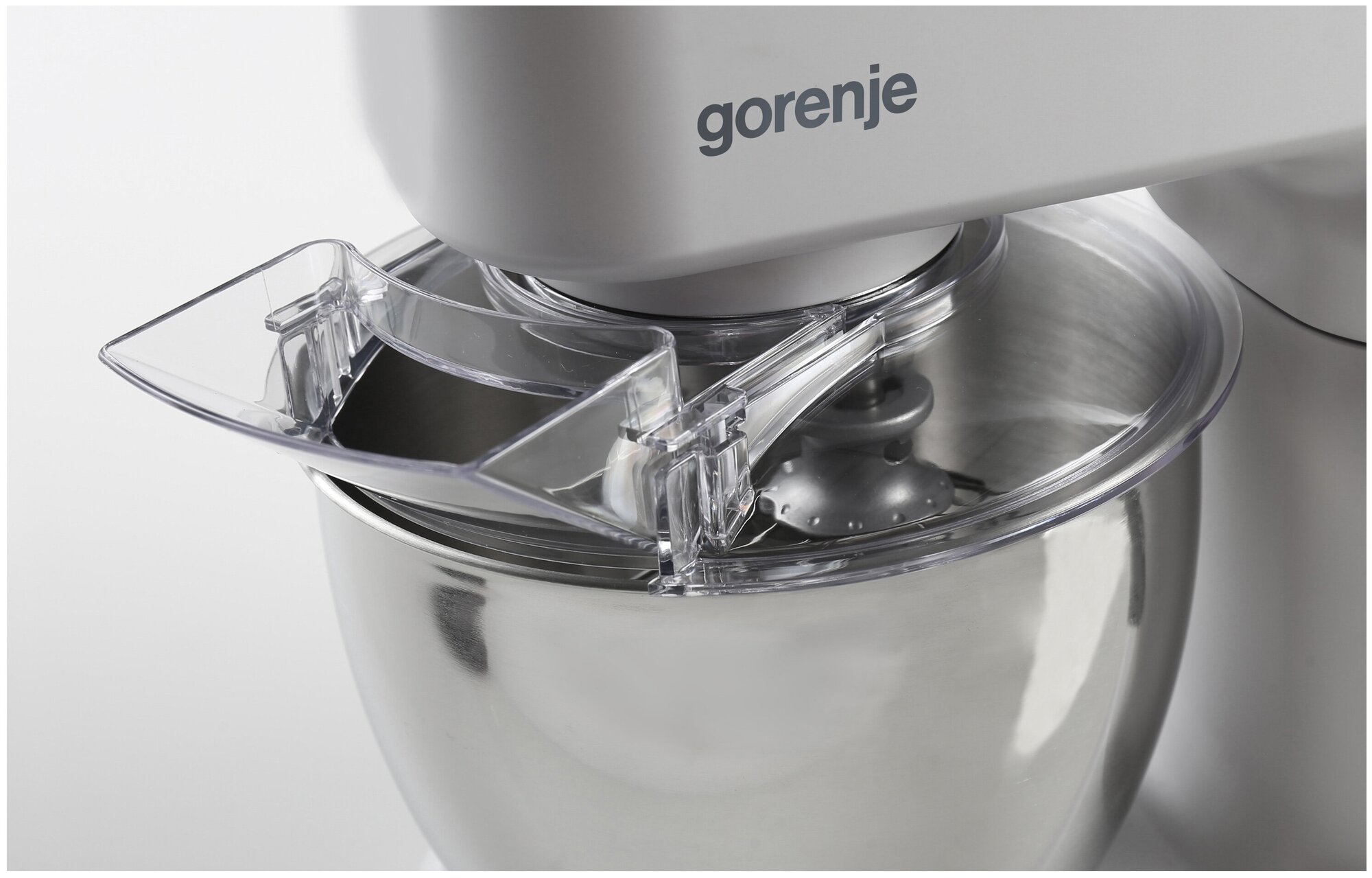 Миксер планетарный Gorenje MMC700W (700Вт / 4л / скоростей 6 / насадок 3 / белый) — фото 1