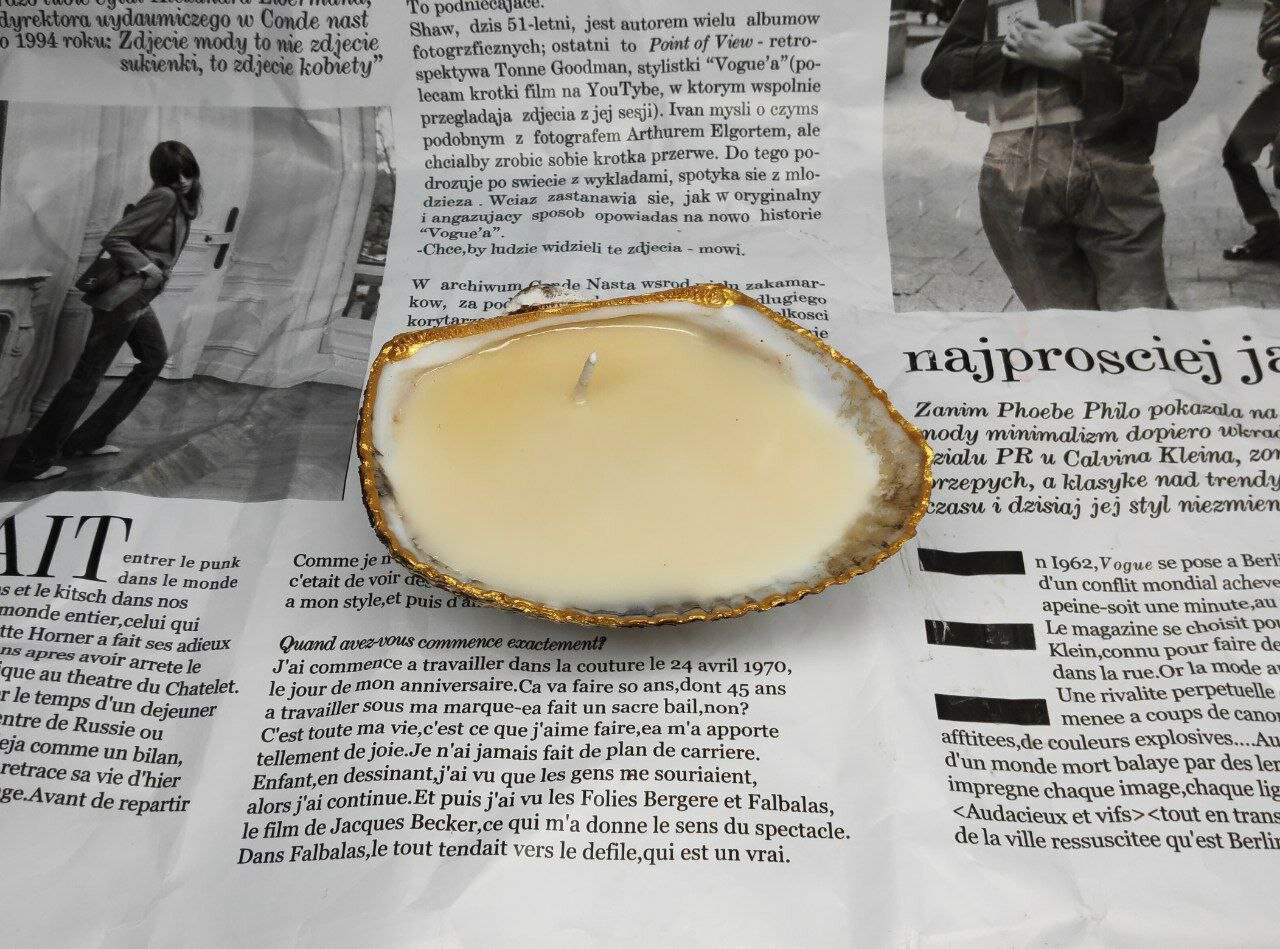 Свеча ручной работы "Устрицы" моллюск соевый воск молочный золотой морская раковина — фото 1