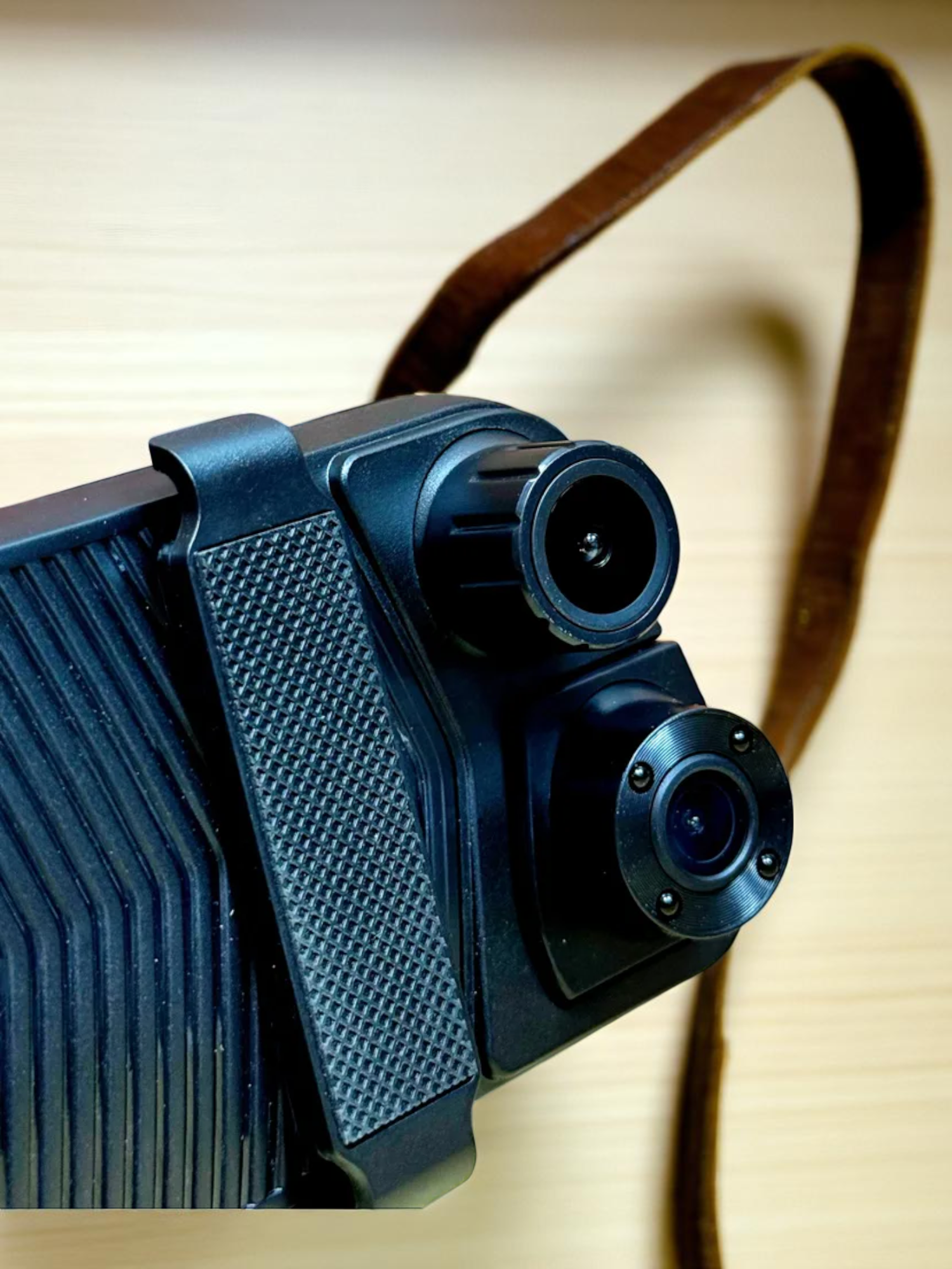 Видеорегистратор-зеркало TOMBOSS T33 — фото 1