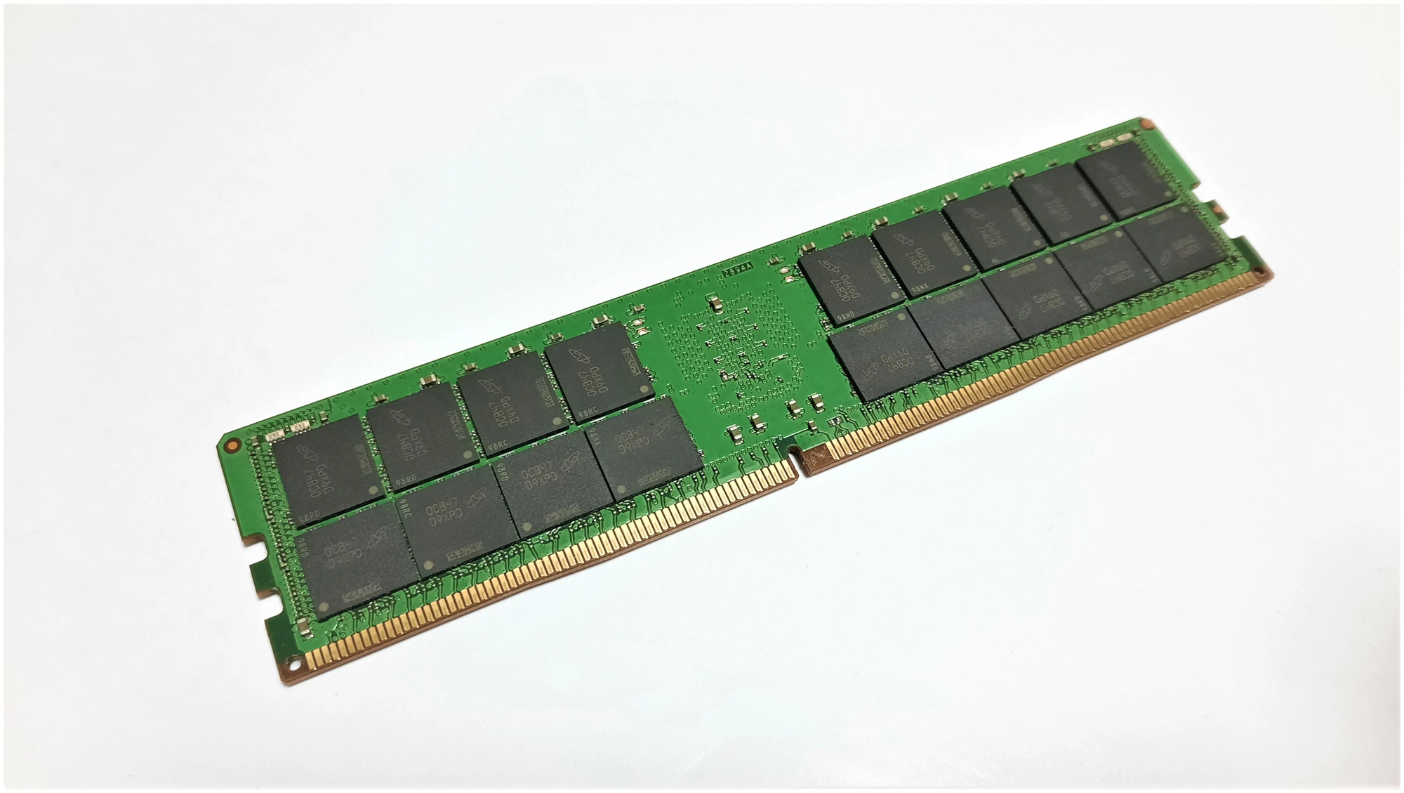 Micron 64GB DDR4 2933 MT/s CL21 2Rx4 ECC Registered DIMM 288pin Crucial - фото №3