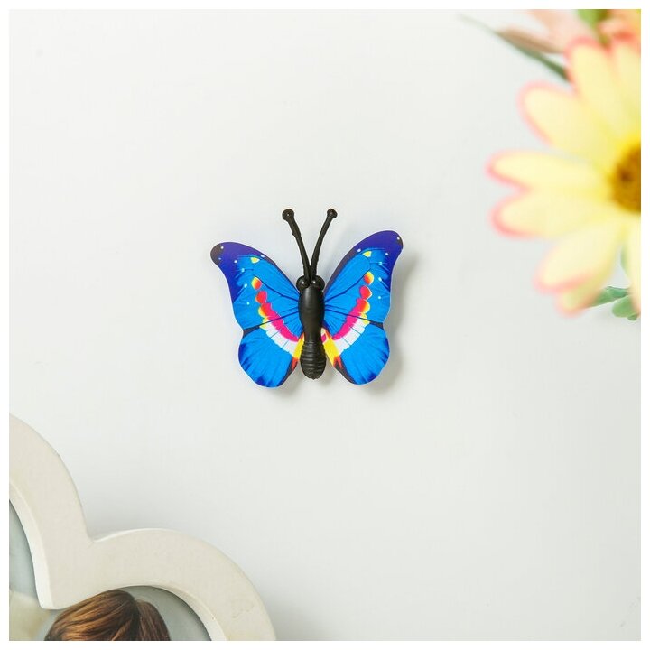 Магнит пластик "Маленькая бабочка" микс 4 см - фотография № 3