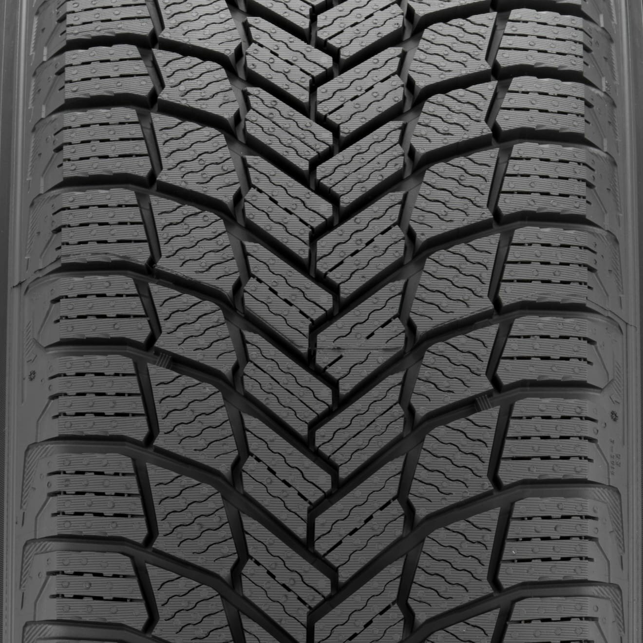 Автомобильная зимняя шина Michelin X-Ice Snow SUV 285/40 R20 108H XL липучка