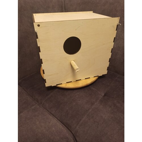 Гнездовые домики для Ожереловых. крупных розелл и дугих средних попугаев. Левостороний