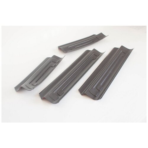 Накладки на пороги Hyundai Solaris 2