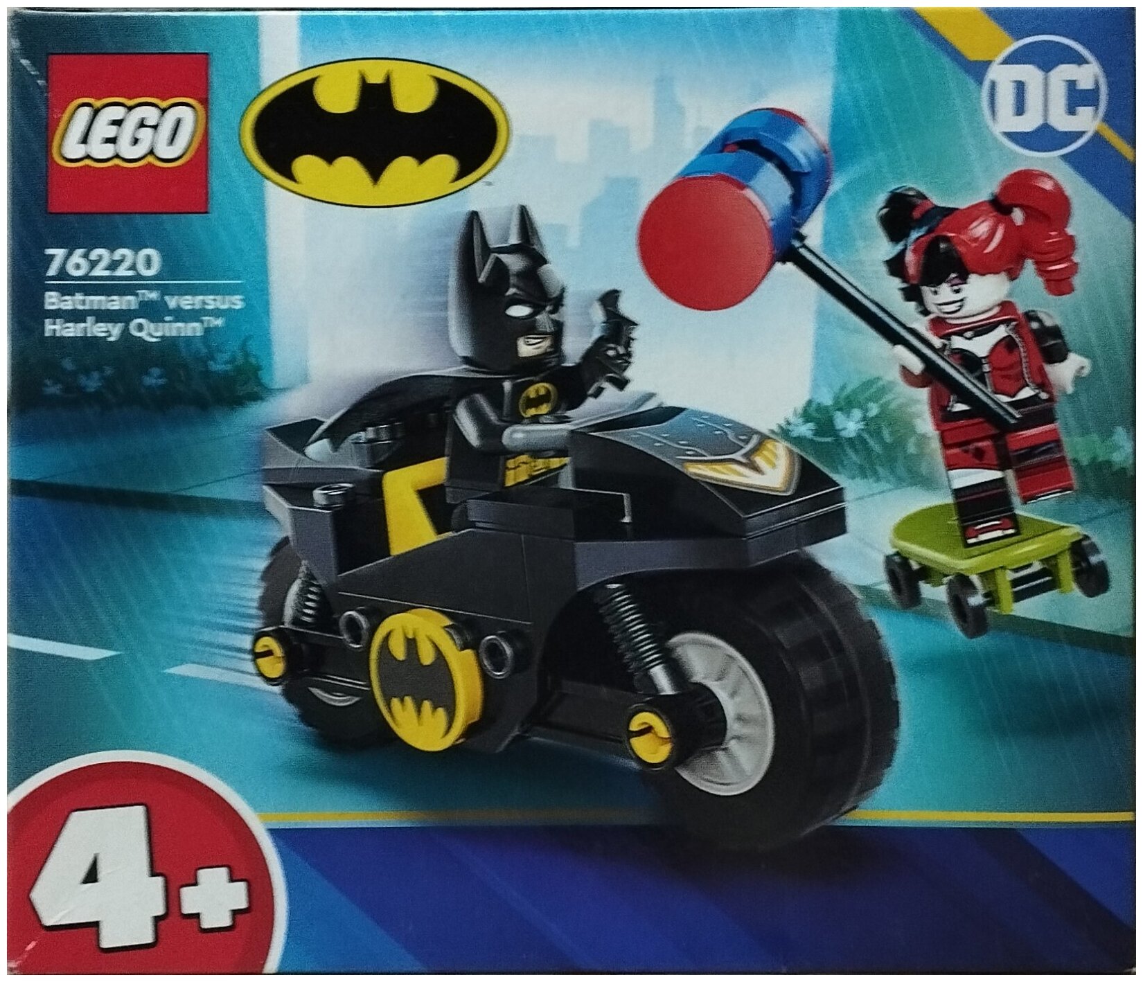 Конструктор LEGO ® DC Comics Super Heroes 76220 Бэтмен против Харли Квинн - фотография № 10