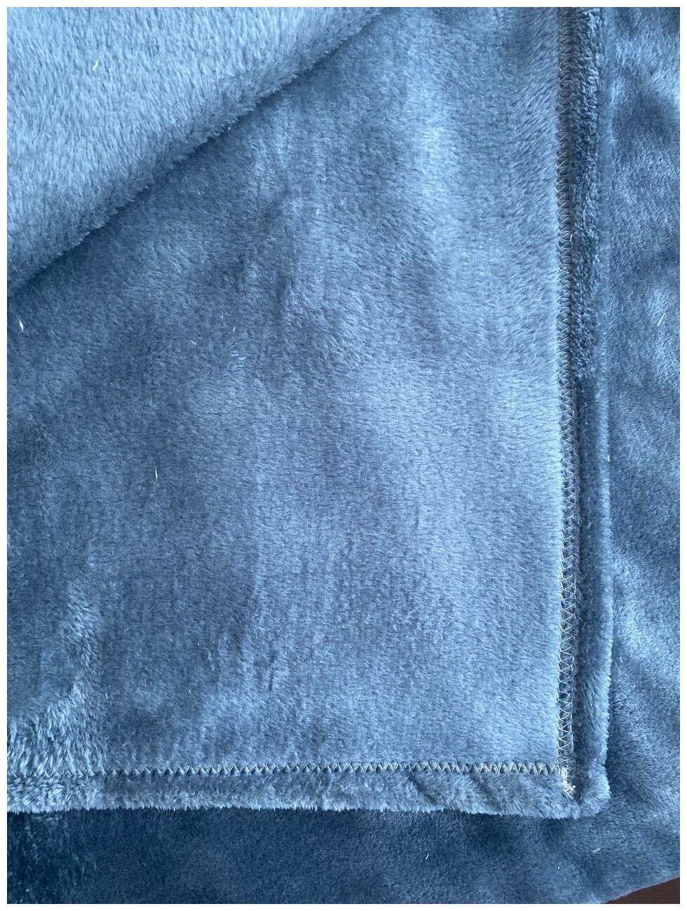 Плед / Покрывало велсофт 140х200 синий, гладкокрашенный, ENRIKA - фотография № 3
