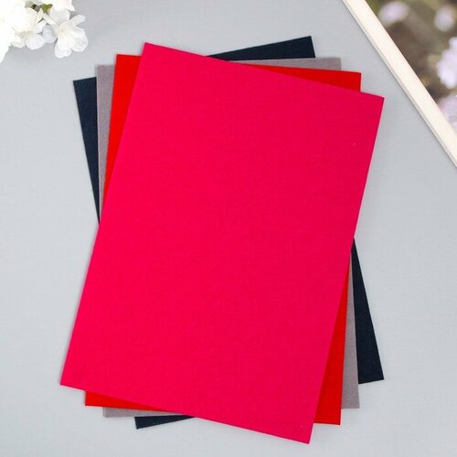 Набор жесткого фетра Астра 4 шт ассорти 1 мм 180 гр 20х30 см 303₽