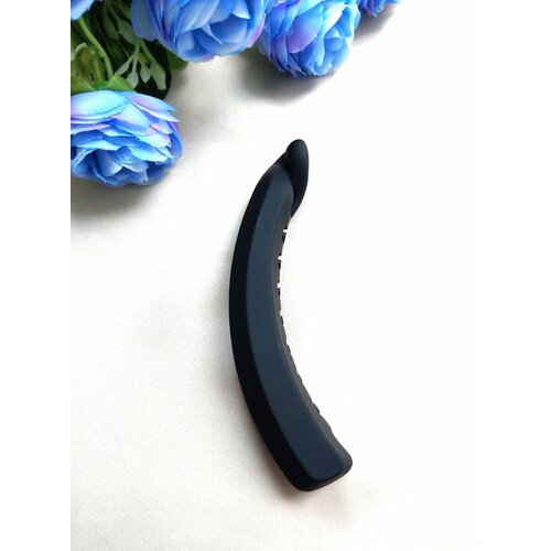 Черный классическо-строгий банан для волос