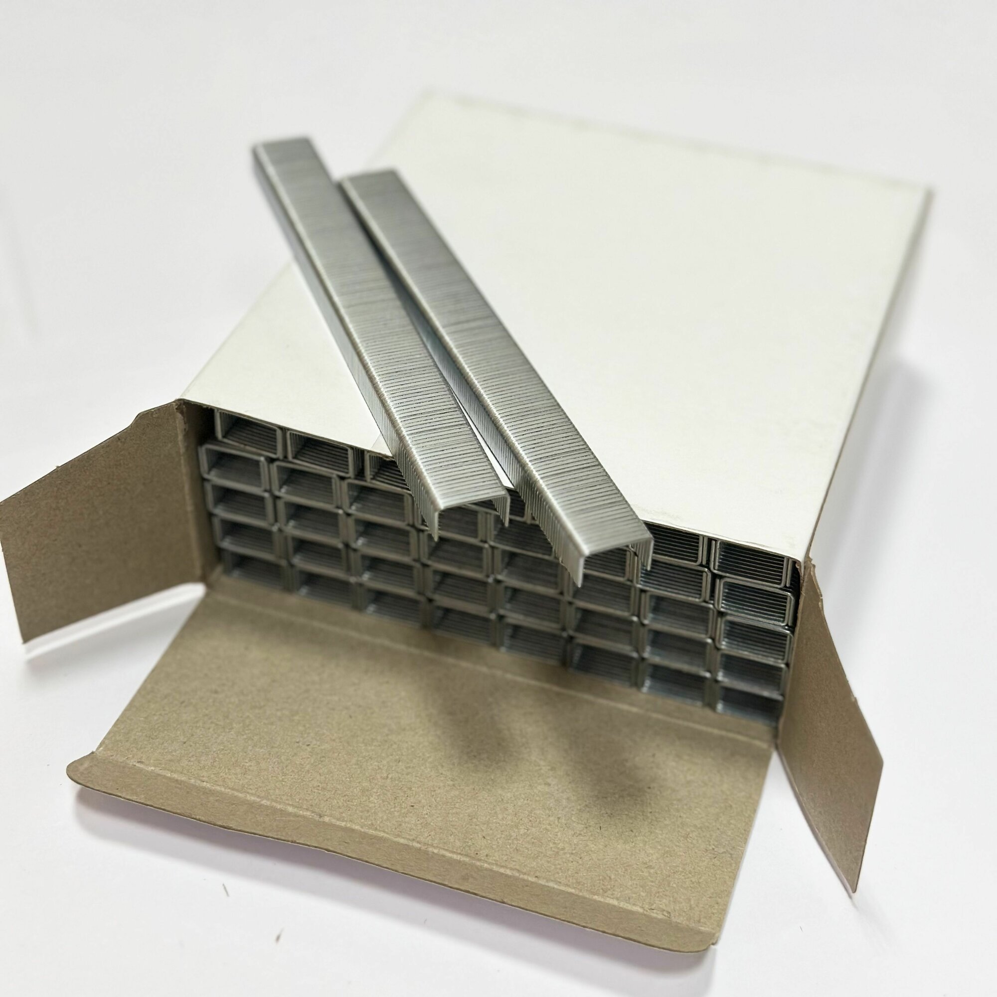 Скобы обивочные для пневмостеплера 8008, 8 мм, GA21 (Prebena A, Omer 80) — фото 1