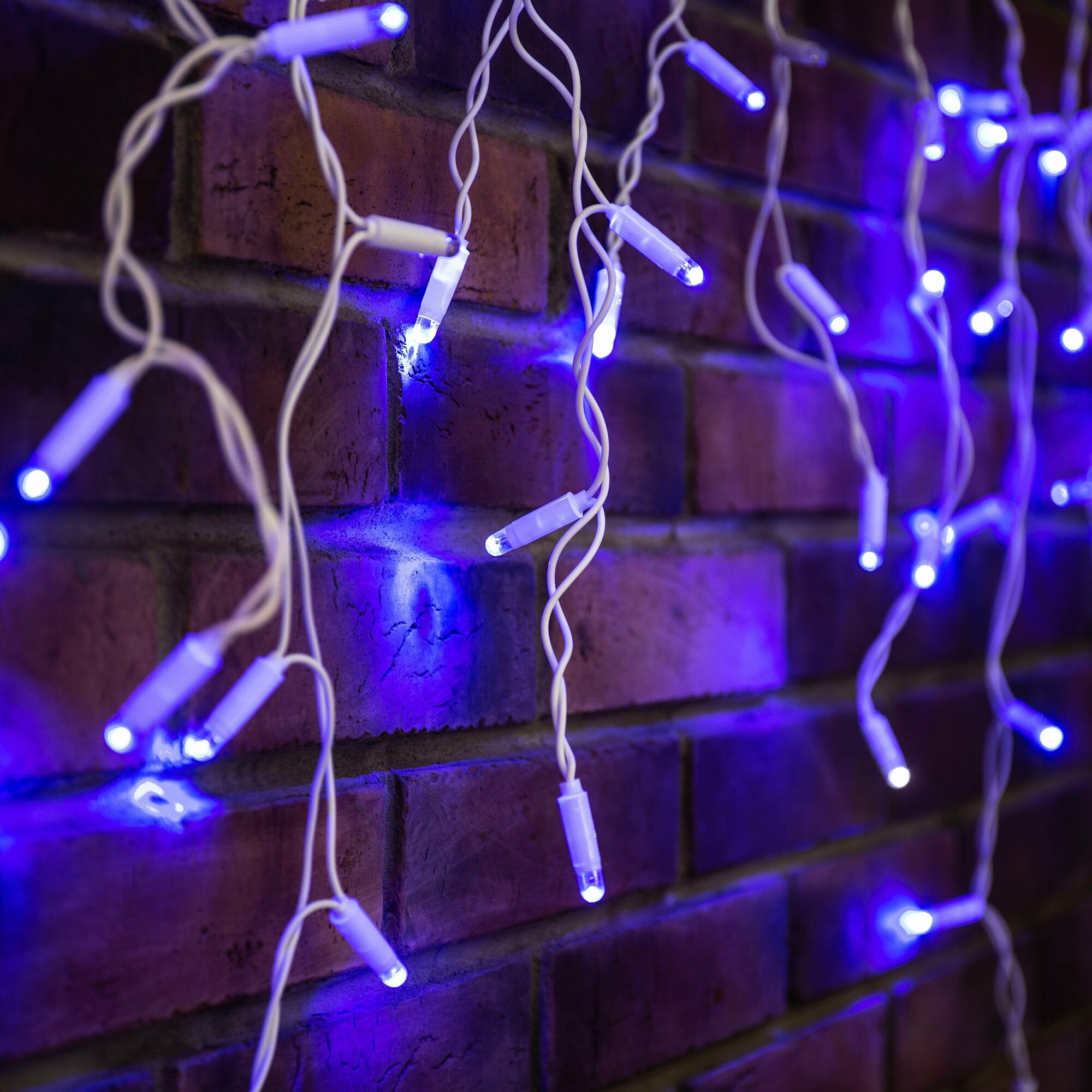Гирлянда электрогирлянда новогодняя светодиодная уличная 88 LED Neon-Night Бахрома-айсикл 2.4х0.6м с эффектом мерцания, синее свечение