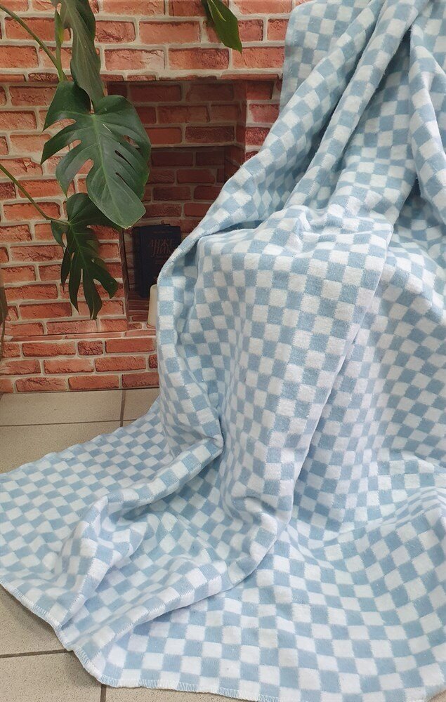 Одеяло байковое "Клетка" голубое. 140х205 - фотография № 3