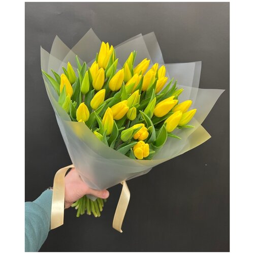 Желтые тюльпаны 39 шт