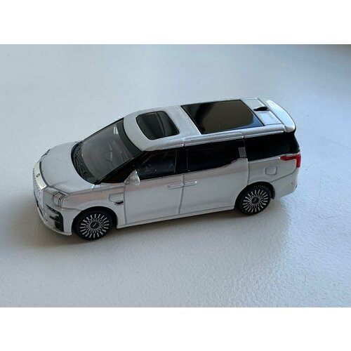 Модель автомобиля Zeekr 009, 1:64, белый ZWC-0000126