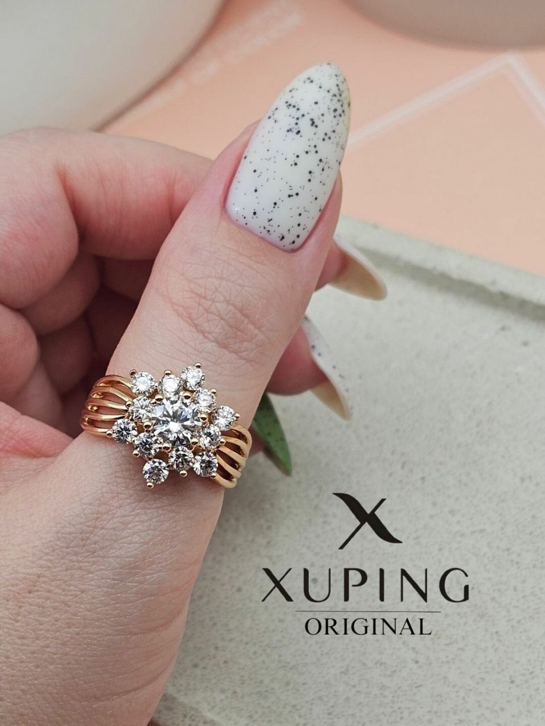 Кольцо на три пальца, фианит