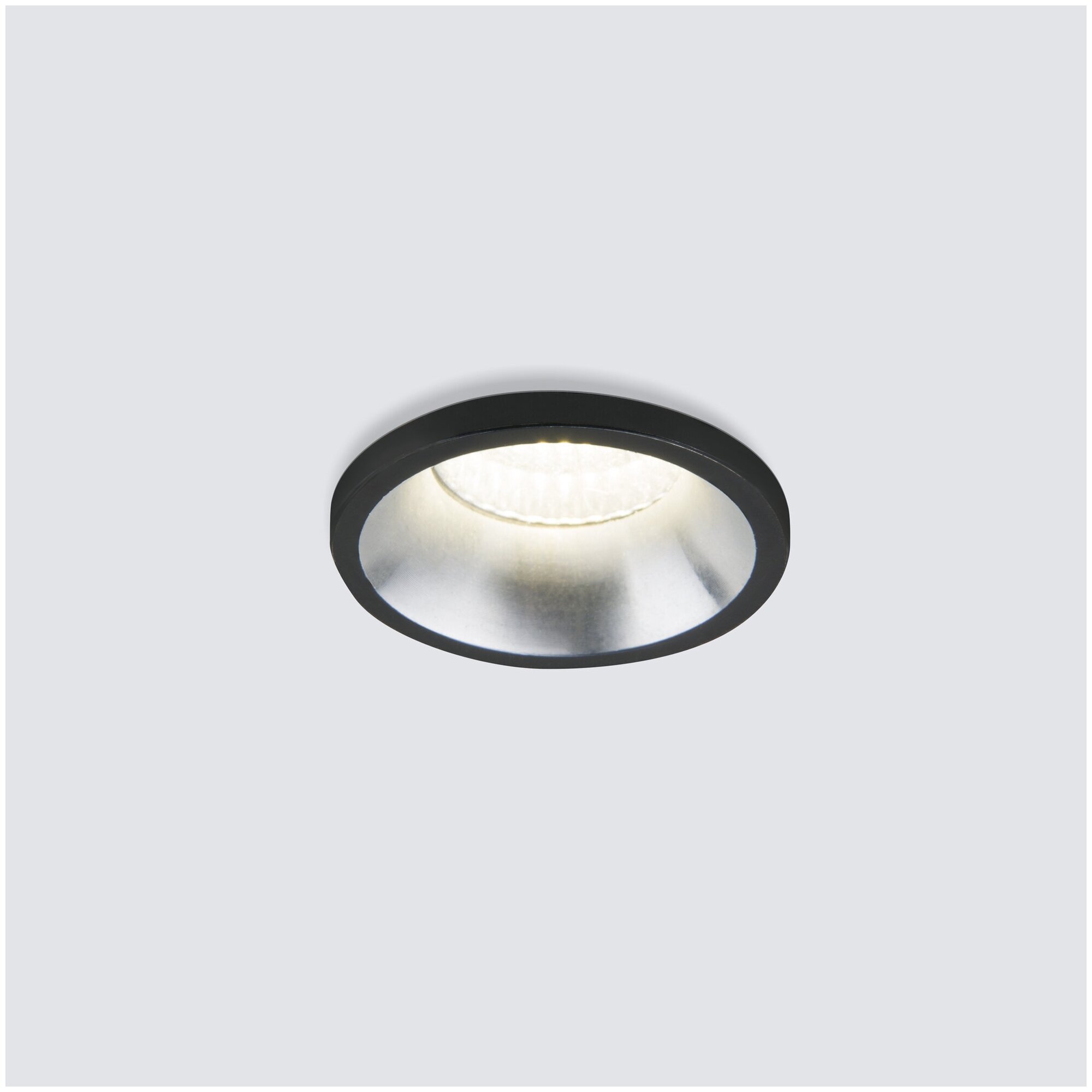Встраиваемый точечный светодиодный светильник Elektrostandard 15269/LED - фотография № 1