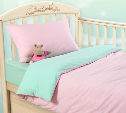 Детское однотонное постельное белье в кроватку 120х60 с простыней на резинке 60x120 Розовая свежесть, кулирка, Ясельный, наволочка 40х60