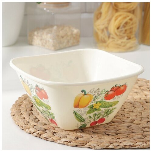 Миска пластиковая Bergamo 2 л 20220298 см с декором цвет светло-бежевый 538₽