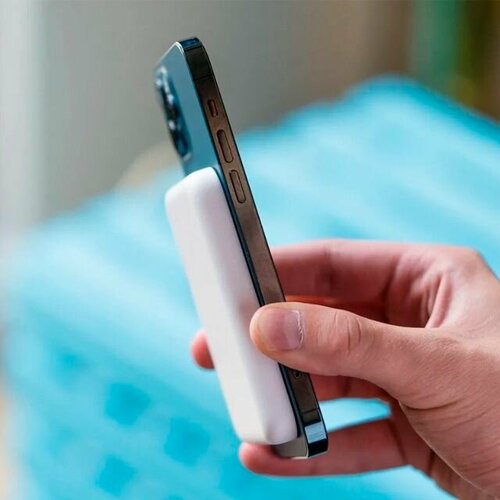 Внешний аккумулятор MagSafe Battery Pack на 5000 мАч для смартфона 12 и выше Магнитный беспроводной PowerBank MagSafe Повербанк Беспроводная зарядка 5000 mAh 149000₽