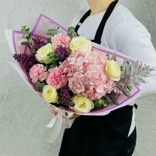 Изображение товара Авторский букет из роз, диатусов, гортензии и сирени. Rybe-flowers.