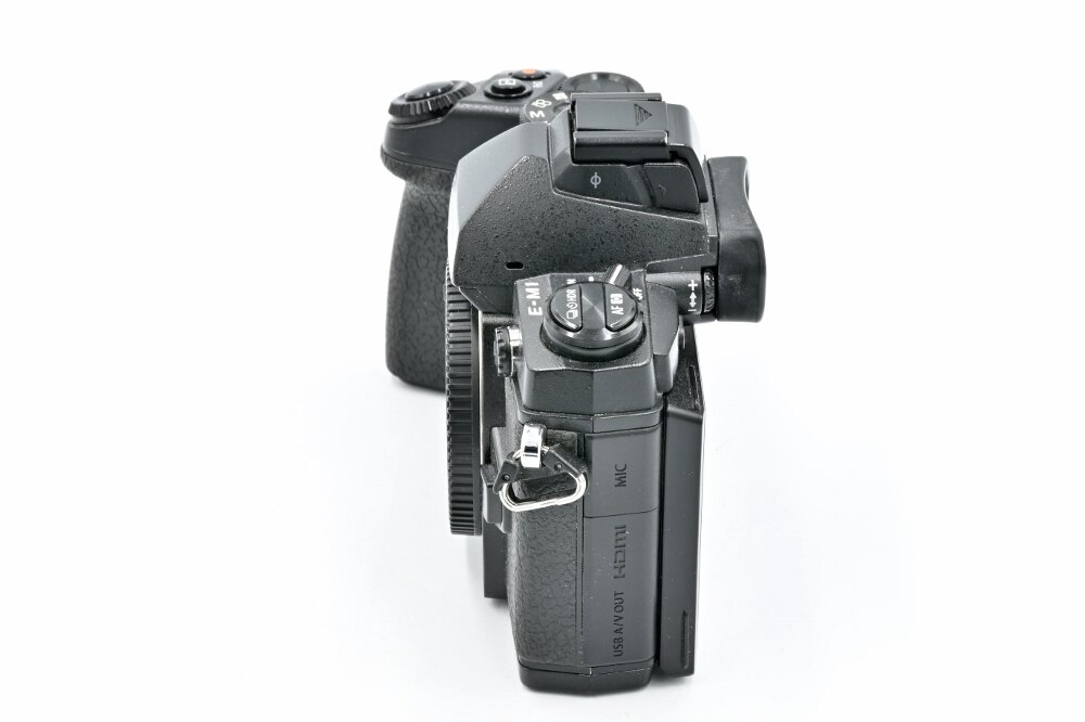 Беззеркальный фотоаппарат Olympus OM-D E-M1 Body