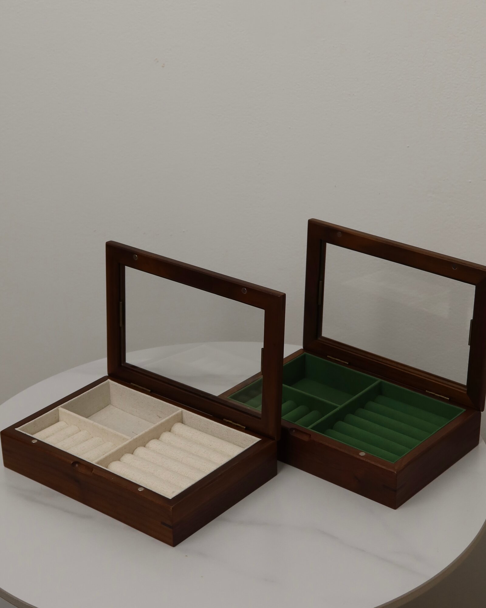 Шкатулка-орагнайзер, "GEM", деревянная, орех, внутренняя отделка молочная, трендовая