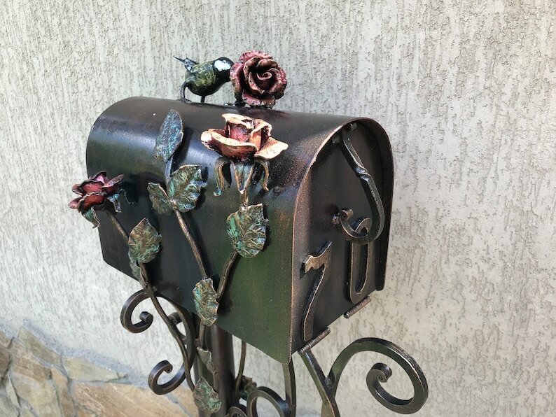 Кованый почтовый ящик для дома и дачи, почтовый ящик ручной работы, с тремя розами и птицей
