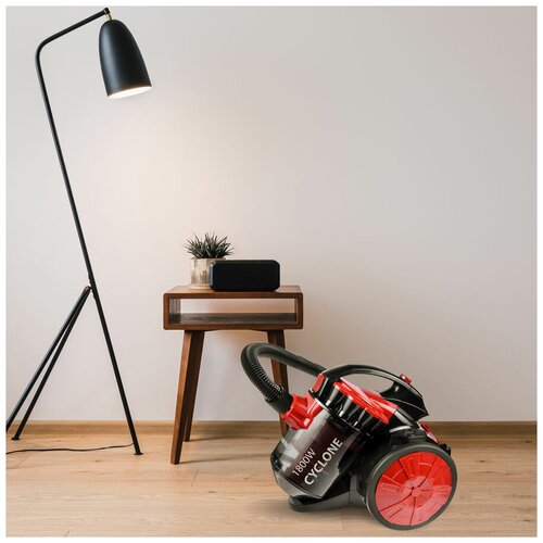 Пылесос мощный для квартиры пылесос для сухой уборки пылесос с насадками в комплекте SunWind 1800Вт красныйчерный 549000₽