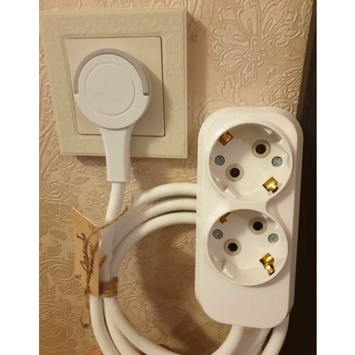 Удлинитель электрический 2 розетки 3 метра с плоской потайной вилкой 1700₽