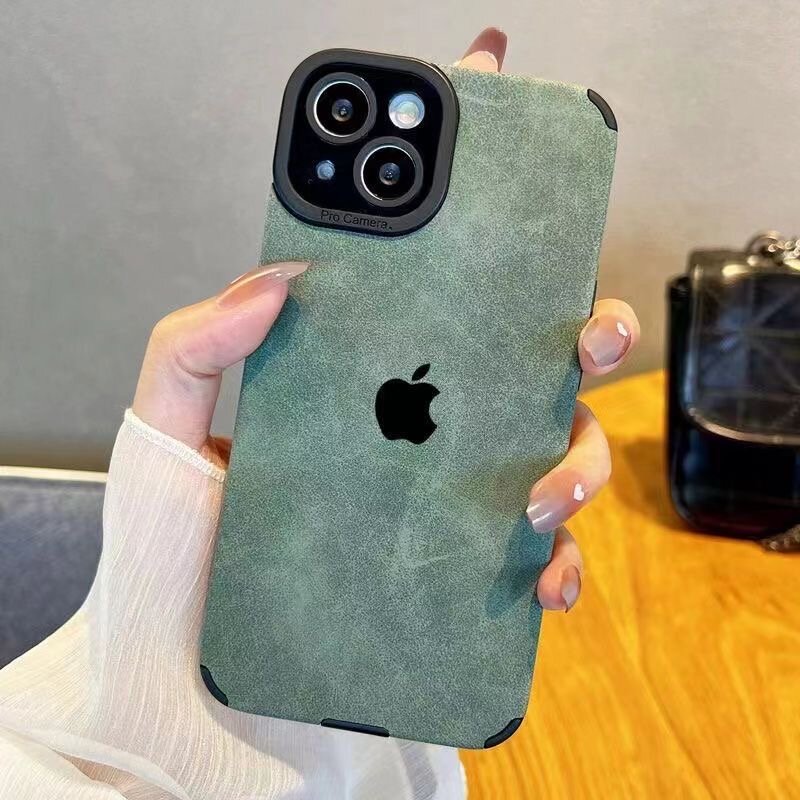 Чехол на айфон 13 Pro Max зеленый с яблоком - Чехол iPhone 13 Про Макс зеленый с яблоком — фото 1