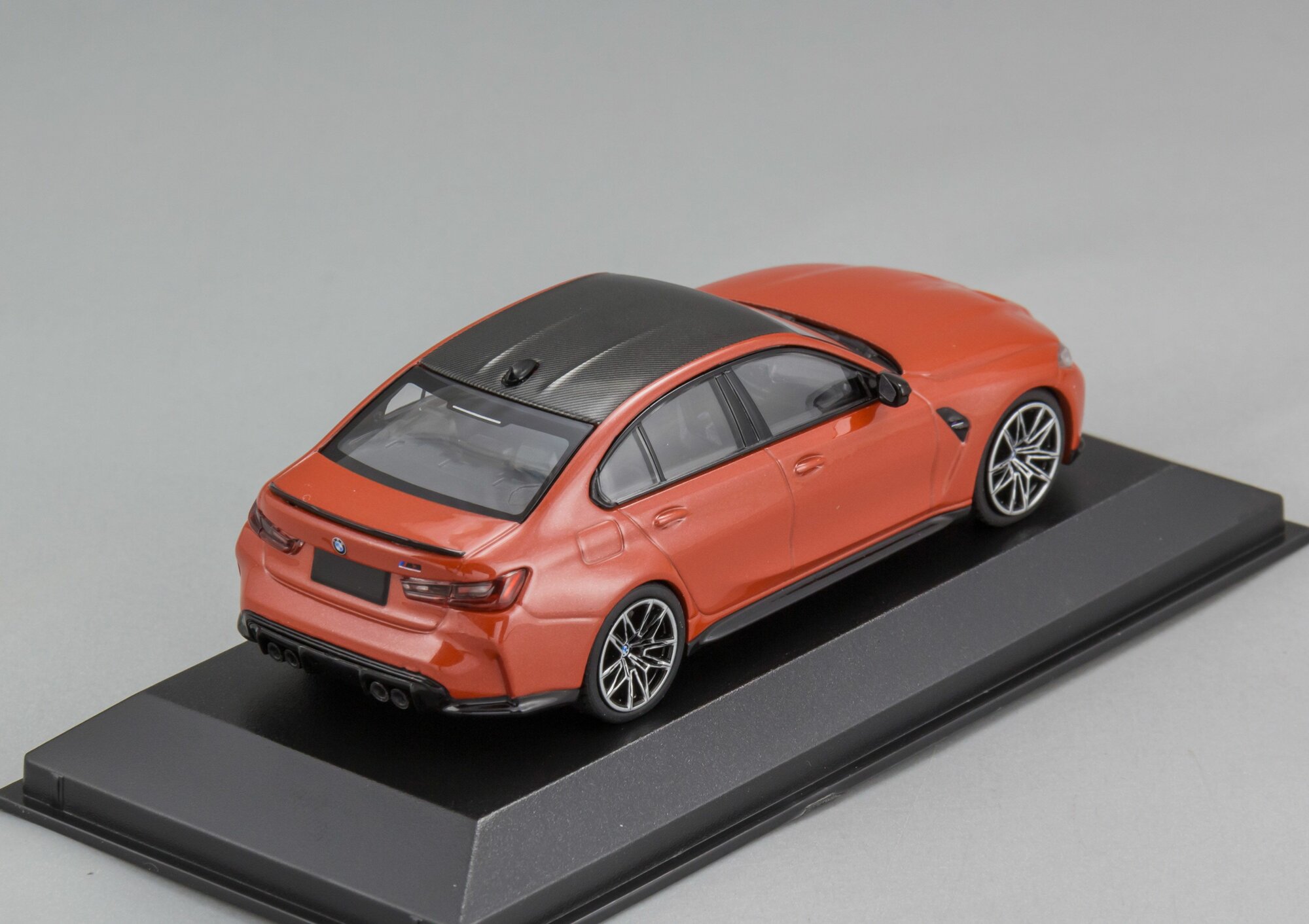 Коллекционная модель автомобиля Minichamps BMW M3, масштаб 1:43 — фото 1
