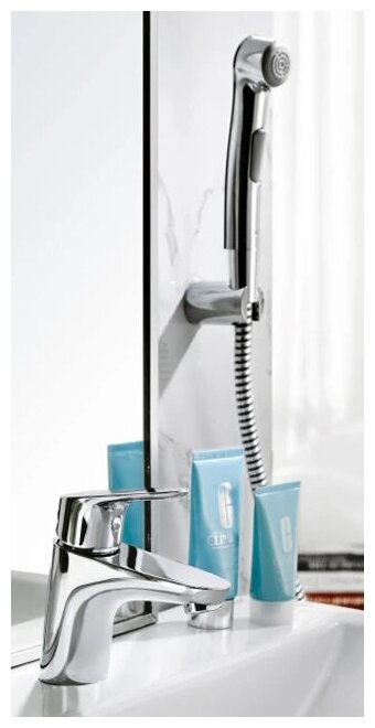Гигиенический душ с настенным держателем Bravat D91112CP-RUS - фотография № 3