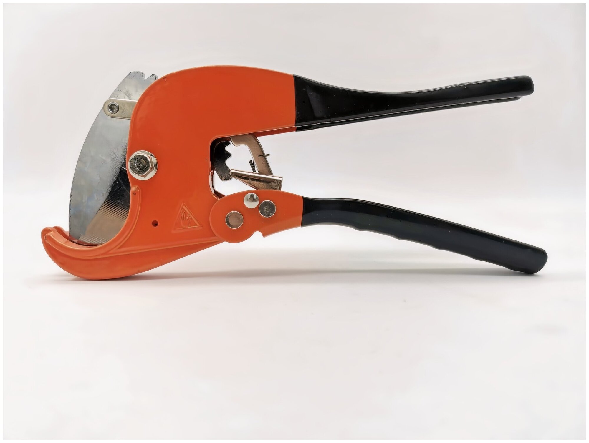 Ножницы усиленные для резки металлопластиковой трубы, цвет оранжевый 20-42 мм ViEiR арт. VER812 - фотография № 2