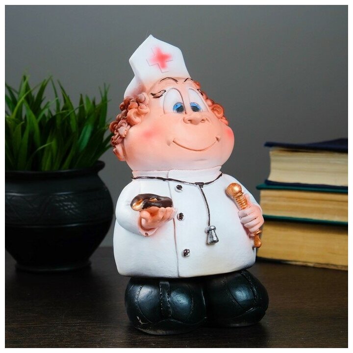 Копилка "Медсестра" 9х11х21см