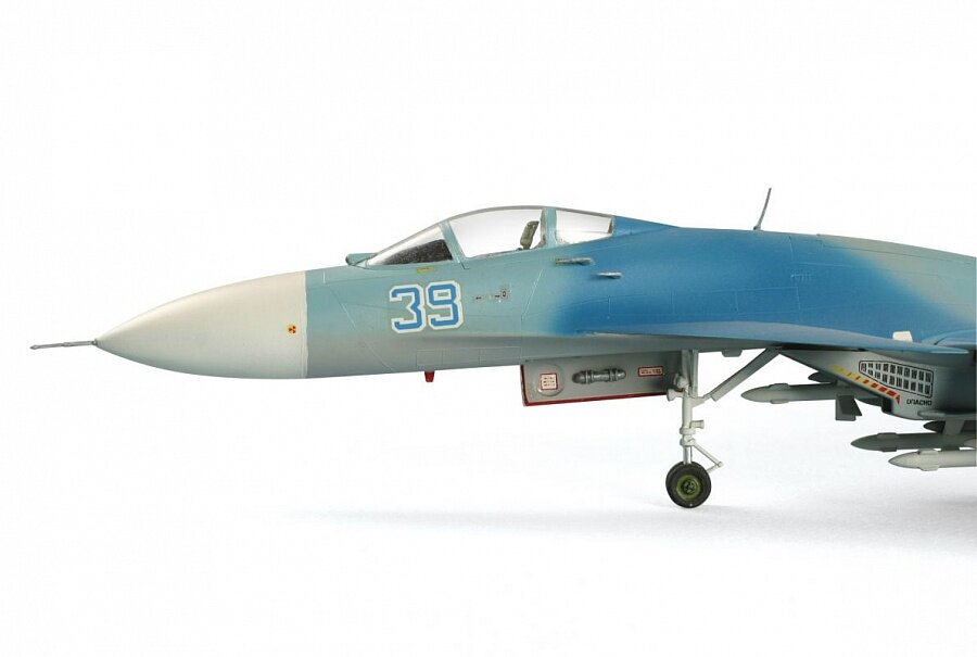 Сборная модель ZVEZDA Самолет "Су-27" 1/72