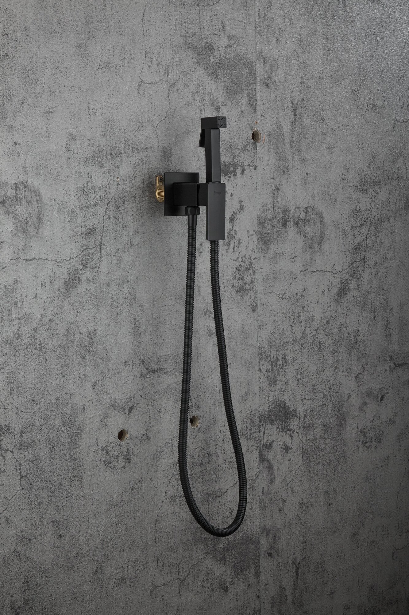 Смеситель Frap с гигиеническим душем, черный матовый - фото №14