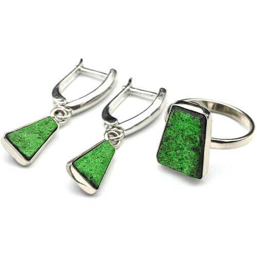 Комплект бижутерии Радуга Камня: кольцо, серьги, гранат, размер кольца 16.5, зеленый