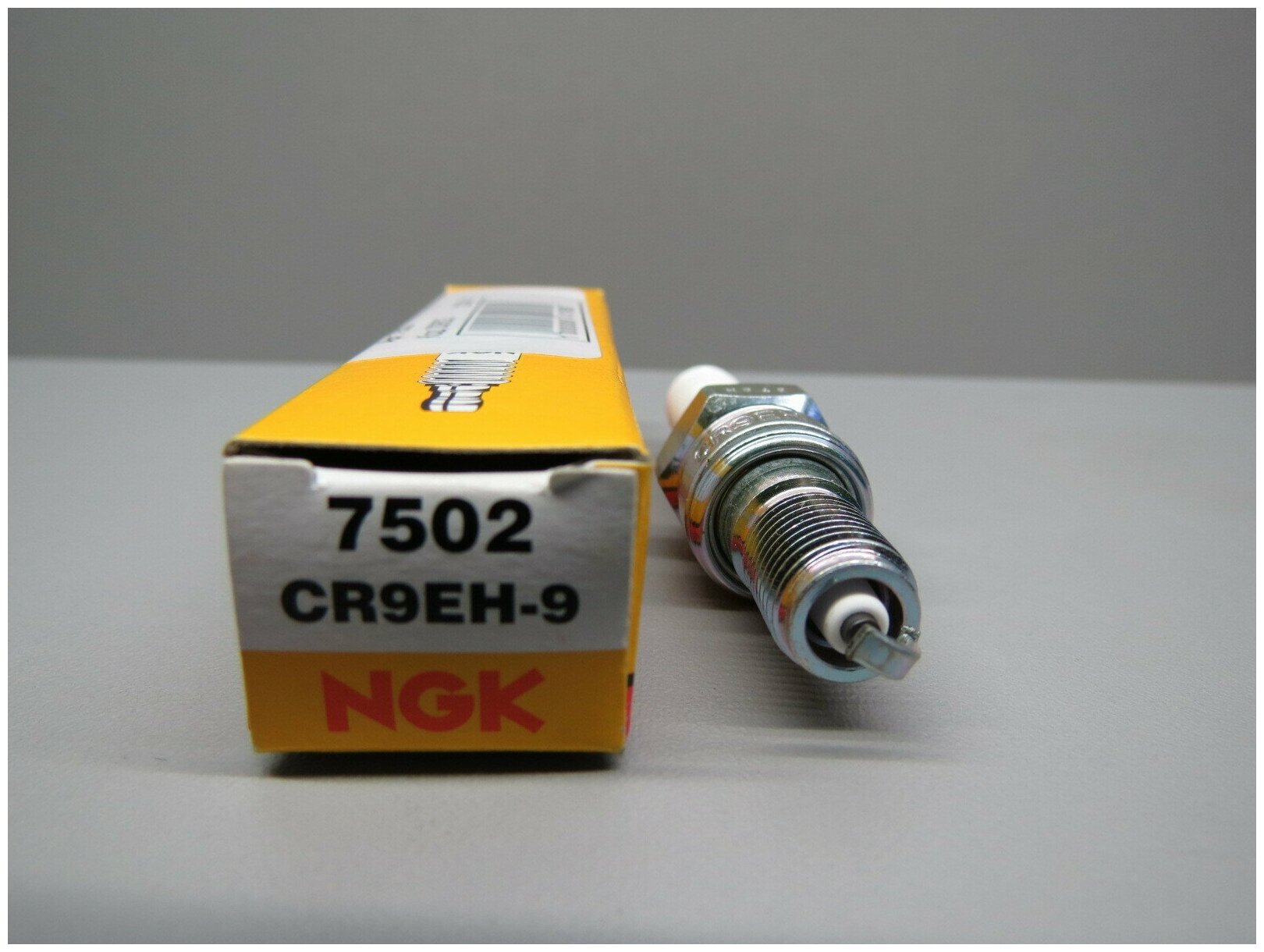 NGK 7502 CR9EH-9