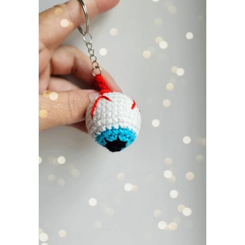 Брелок, белый