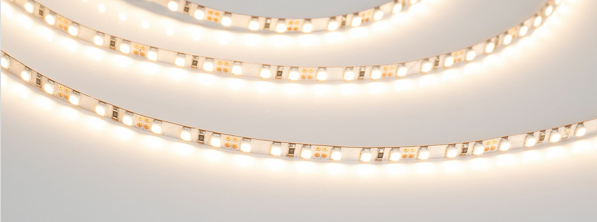 RT 2-5000 White6000 5mm 2x 014992(B) Светодиодная лента 12В (3528, IP33, 600 LED, LUX, 5 м) Arlight - фото №2