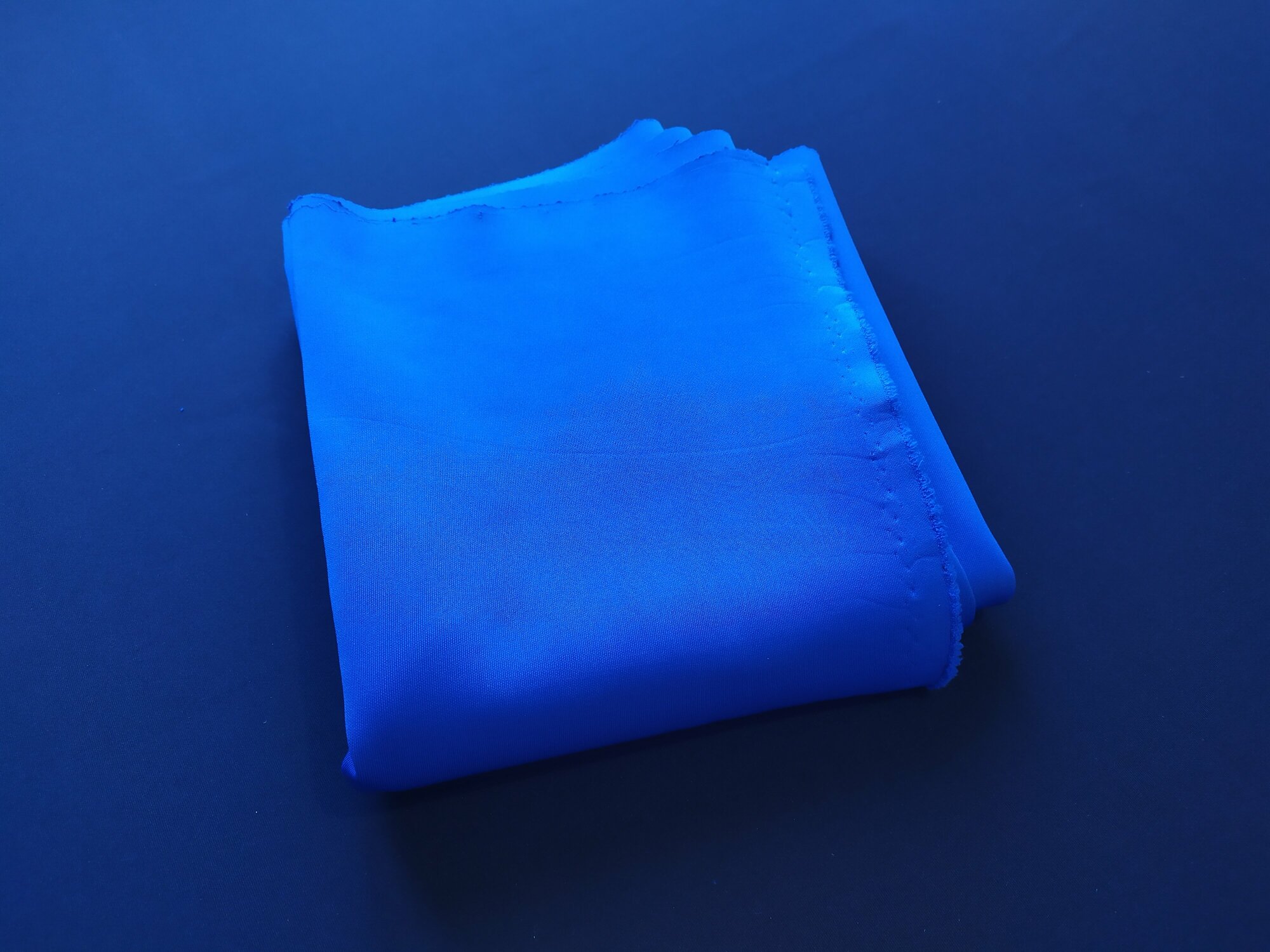 Скатерть для настольных игр синяя из неопрена 100 х 150см