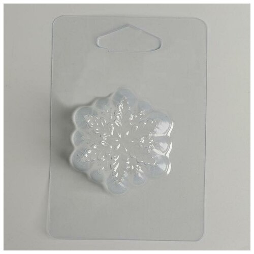 Пластиковая форма для мыла «Снежинка» 5.5х5.7 см